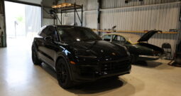 2025 Porsche Cayenne GTS