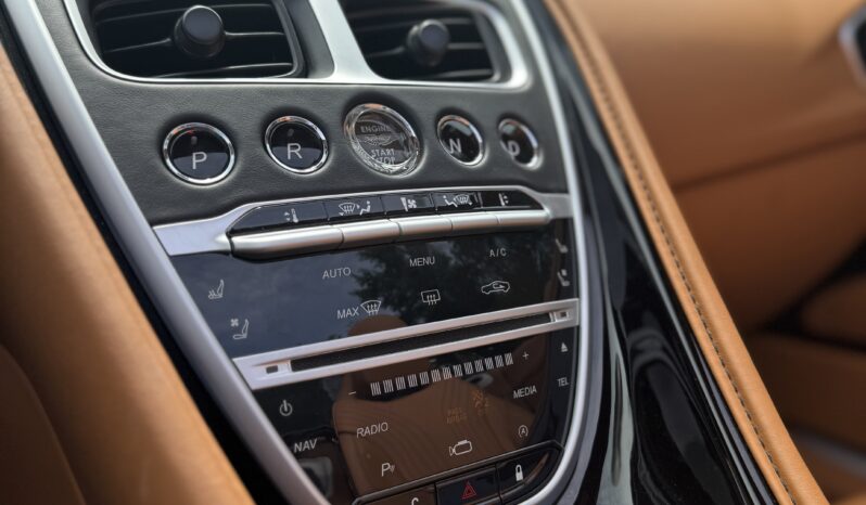 2021 Aston Martin DB11 Cabriolet full