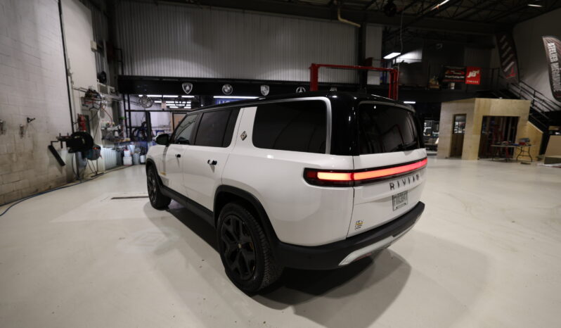 2023 RIVIAN R1S full