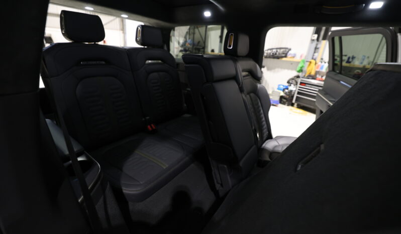 2023 RIVIAN R1S full